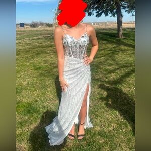 Windsor Prom dress size 2/4, $100!